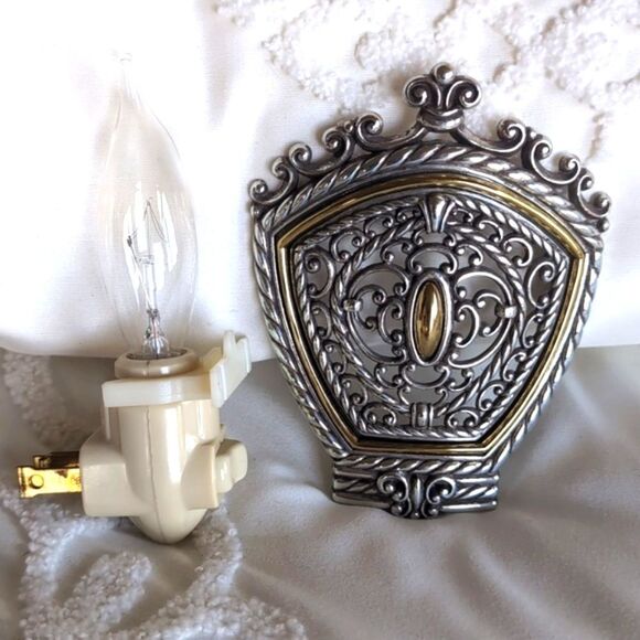 Brighton Royale Regal  Night Light - Picture 7 of 8